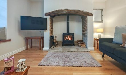 4 Bed in Bere Regis 5