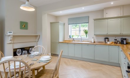 2 Bed in Mannington 9