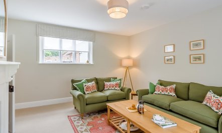2 Bed in Mannington 6