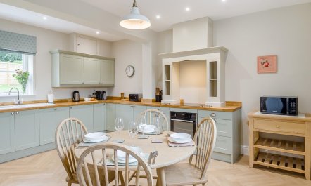 2 Bed in Mannington 3