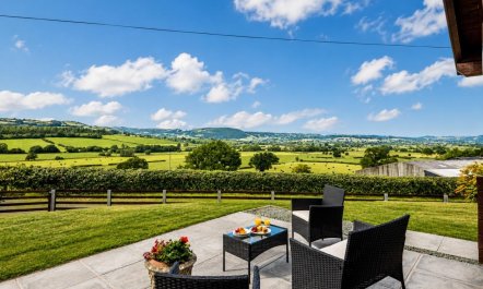1 Bed in Llandinam