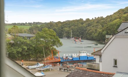 2 Bed in Fowey 7