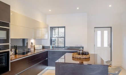 4 Bed in Ryde 6