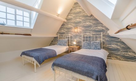 3 Bed in Robin Hoods Bay 6