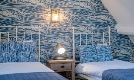 3 Bed in Robin Hoods Bay 5
