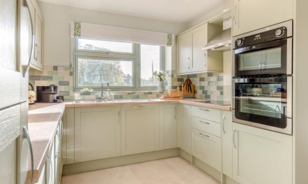 5 Bed in Washbrook 2