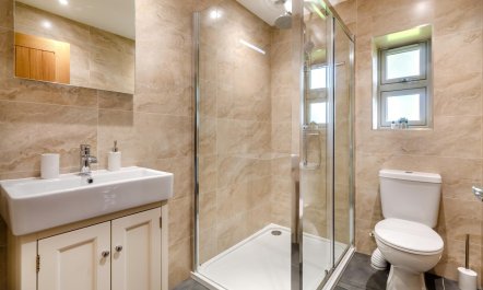 5 Bed in Washbrook 7