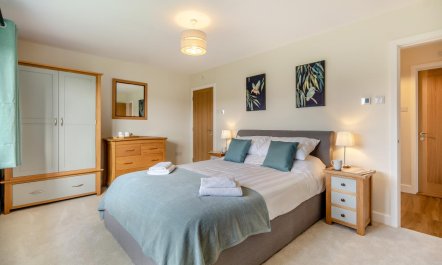 5 Bed in Washbrook 1