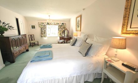2 Bed in Chilmark 8