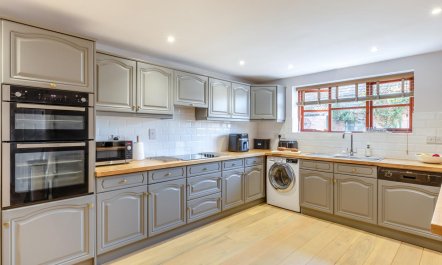 4 Bed in Burrowbridge 2