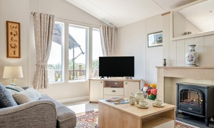 2 Bed in Upton 6