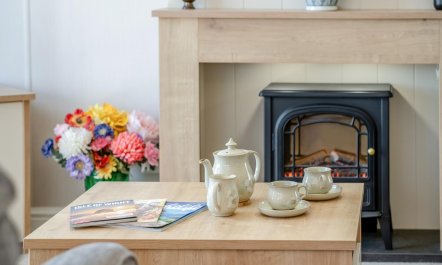 2 Bed in Upton 9