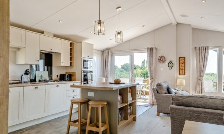 2 Bed in Upton 2