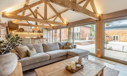 2 Bed in Moccas 5