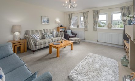 3 Bed in North Sunderland 4