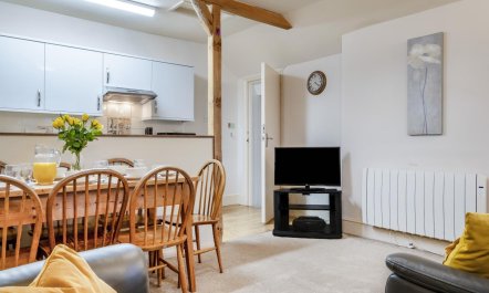 3 Bed in Whitwell 5
