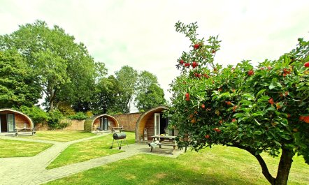 1 Bed in Rocester 2