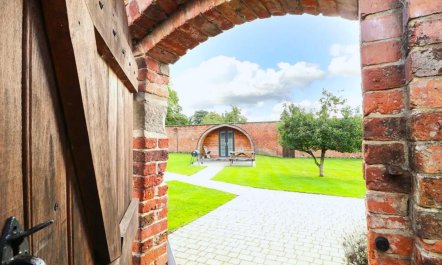1 Bed in Rocester 7