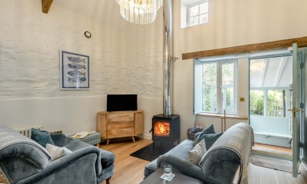 1 Bed in Moylegrove 1