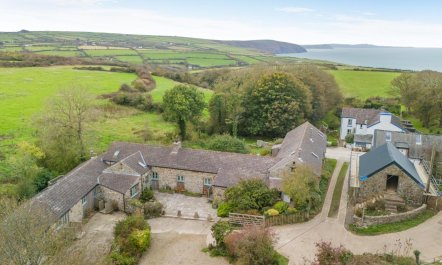 1 Bed in Moylegrove 3