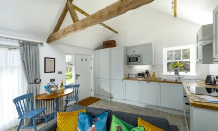 1 Bed in Lowick 1