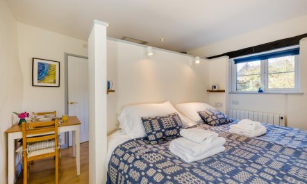 1 Bed in Moylegrove 9