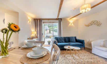2 Bed in Lobb 4