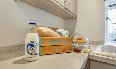 2 Bed in Lobb 7
