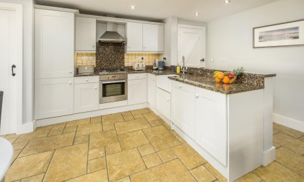 3 Bed in Newton-by-the-Sea 2