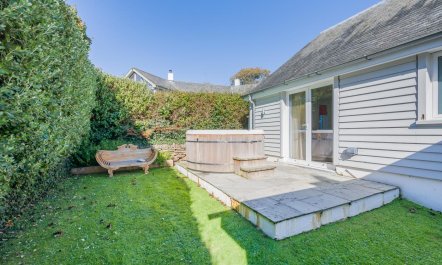 5 Bed in Rock 3