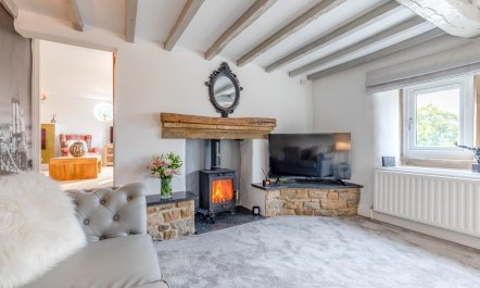 4 Bed in Darley Dale 4