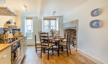 3 Bed in Beaminster