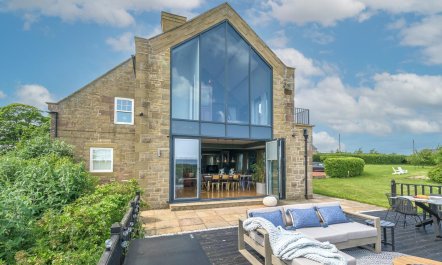 5 Bed in Belford