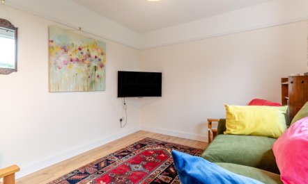 2 Bed in Knodishall 5