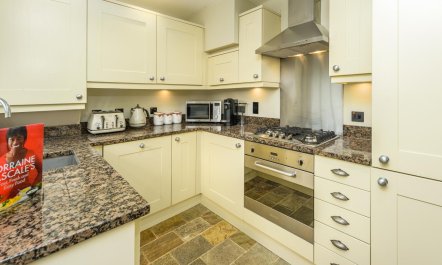 2 Bed in North Sunderland 7