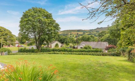 2 Bed in Penybontfawr 1