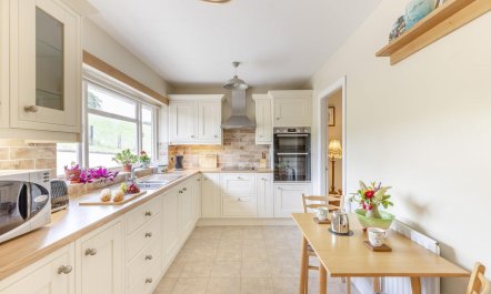 2 Bed in Penybontfawr 9