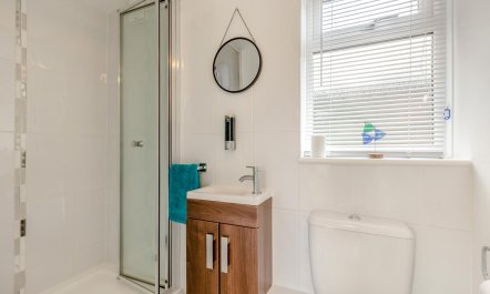 4 Bed in Harpley 9