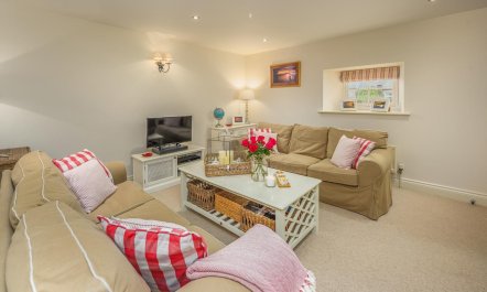 3 Bed in North Sunderland 9