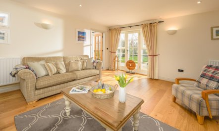 4 Bed in North Sunderland 7
