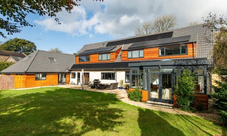 6 Bed in Oakhill 1