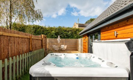 6 Bed in Oakhill 2