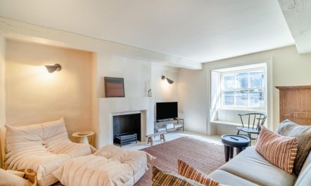 3 Bed in Winfrith Newburgh 1