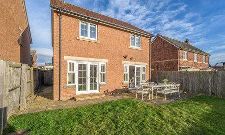 4 Bed in Beadnell 2