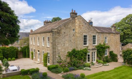 8 Bed in Gilling West