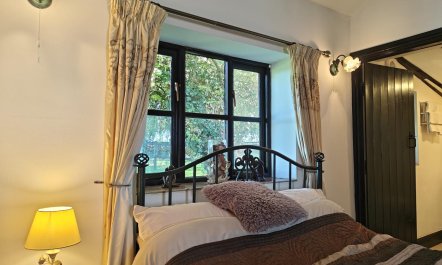 1 Bed in Yaxham 1