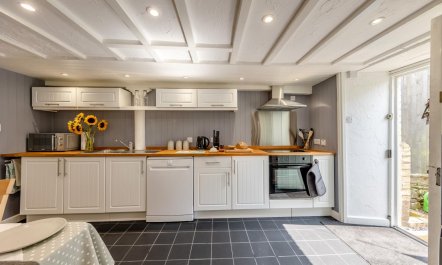 1 Bed in Capel Bangor 4