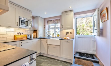 2 Bed in West Blackdene 7