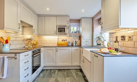 2 Bed in West Blackdene 8