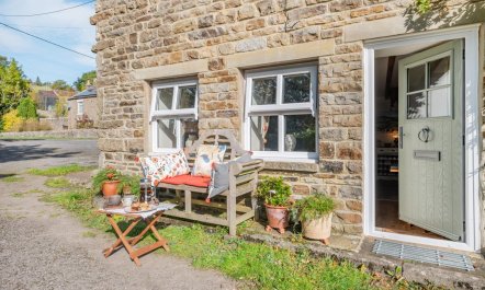 2 Bed in West Blackdene 1